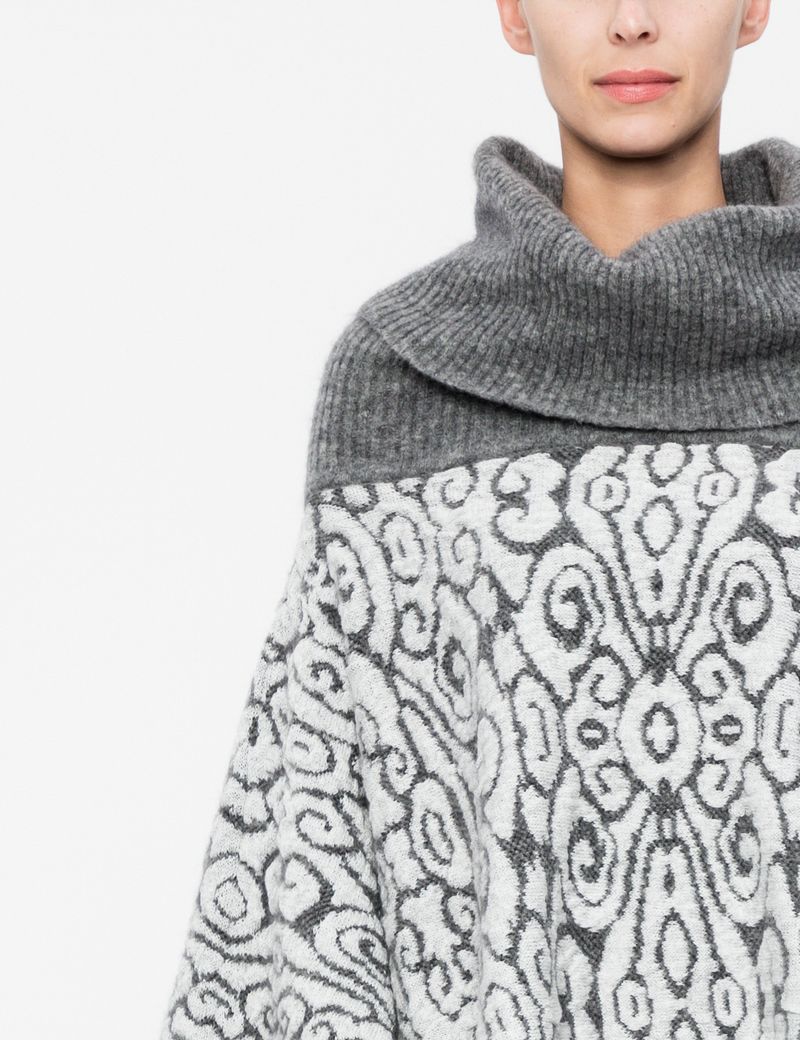 Sarah Pacini PONCHO JACQUARD