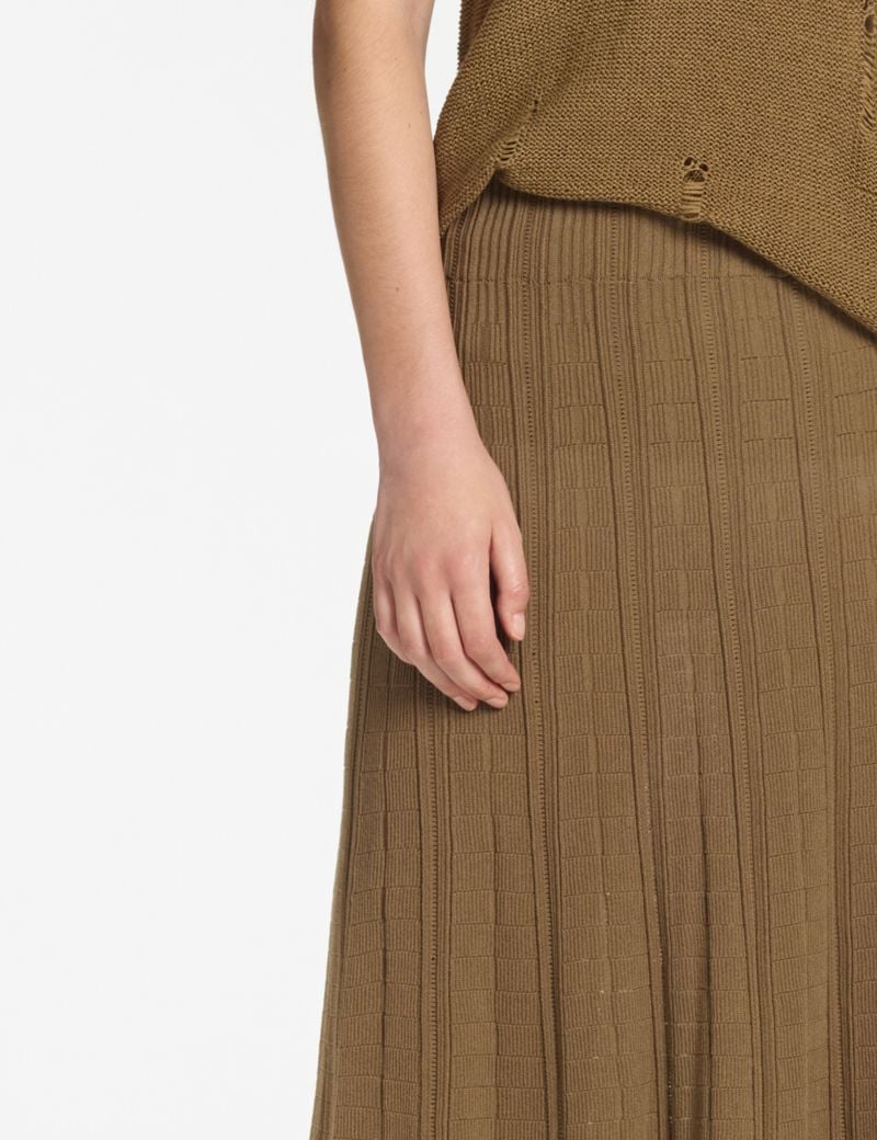 Sarah Pacini Long skirt – knitted