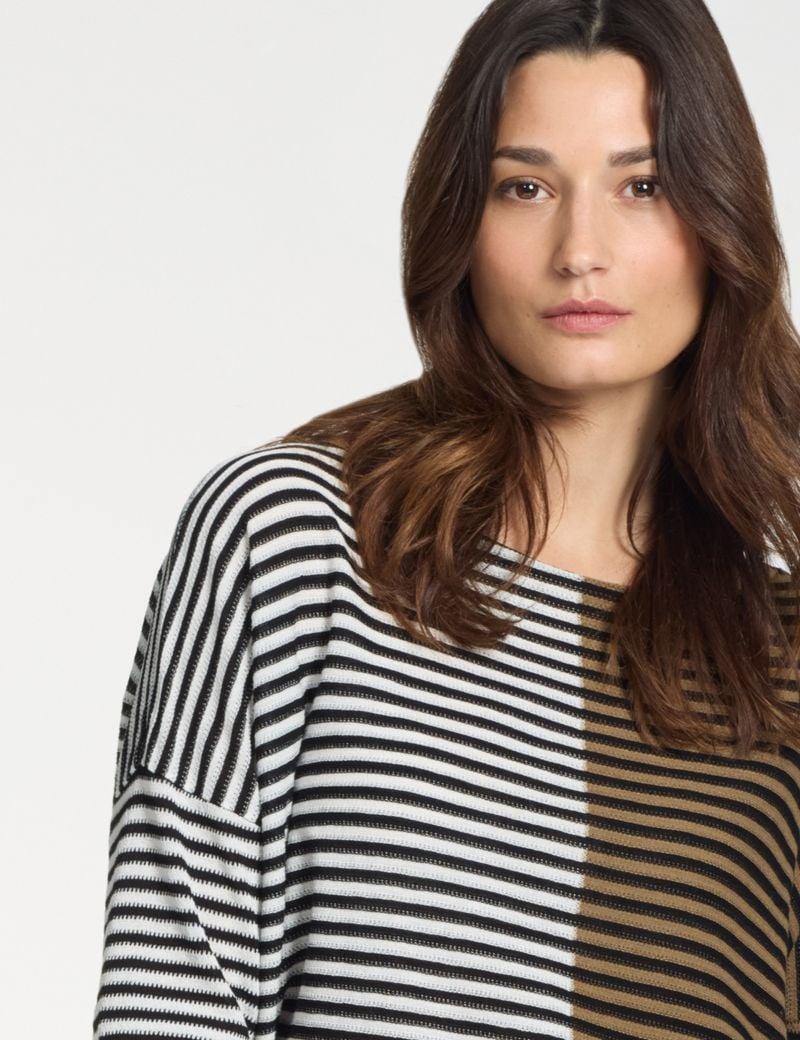 Sarah Pacini Casual sweater – tricolor stripes