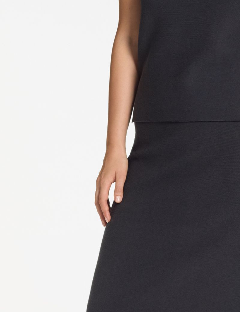 Sarah Pacini Long knitted skirt – seamless
