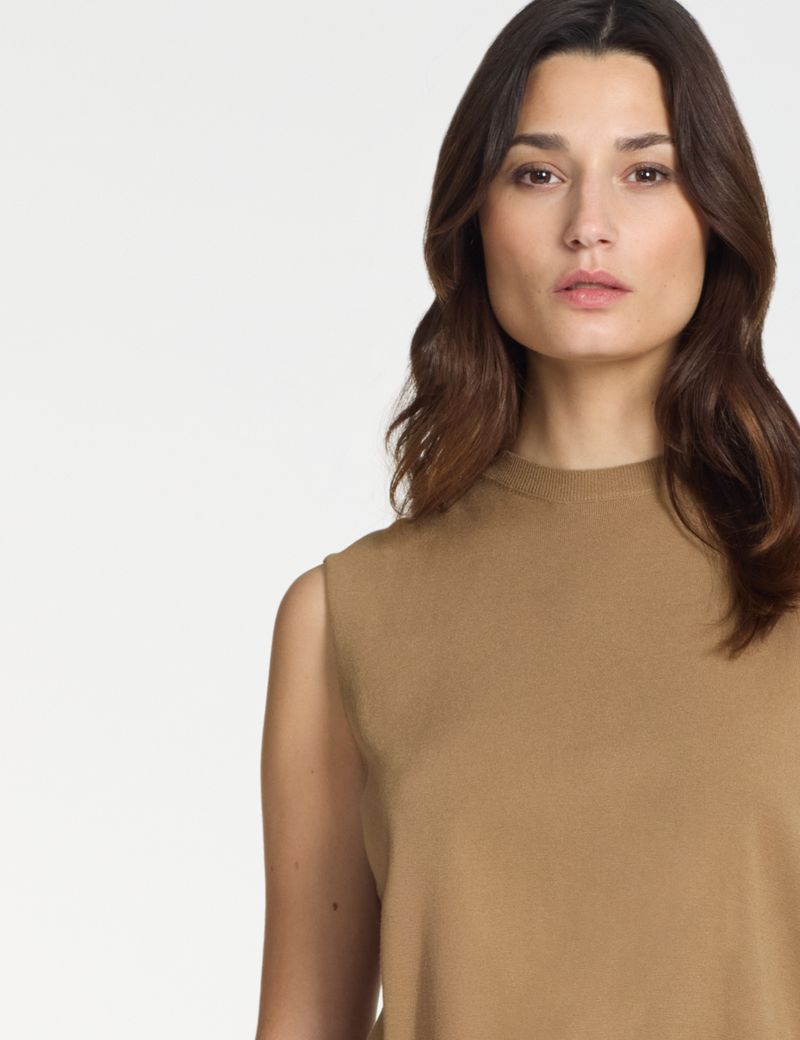 Sarah Pacini Ärmelloser Pullover – Besatz