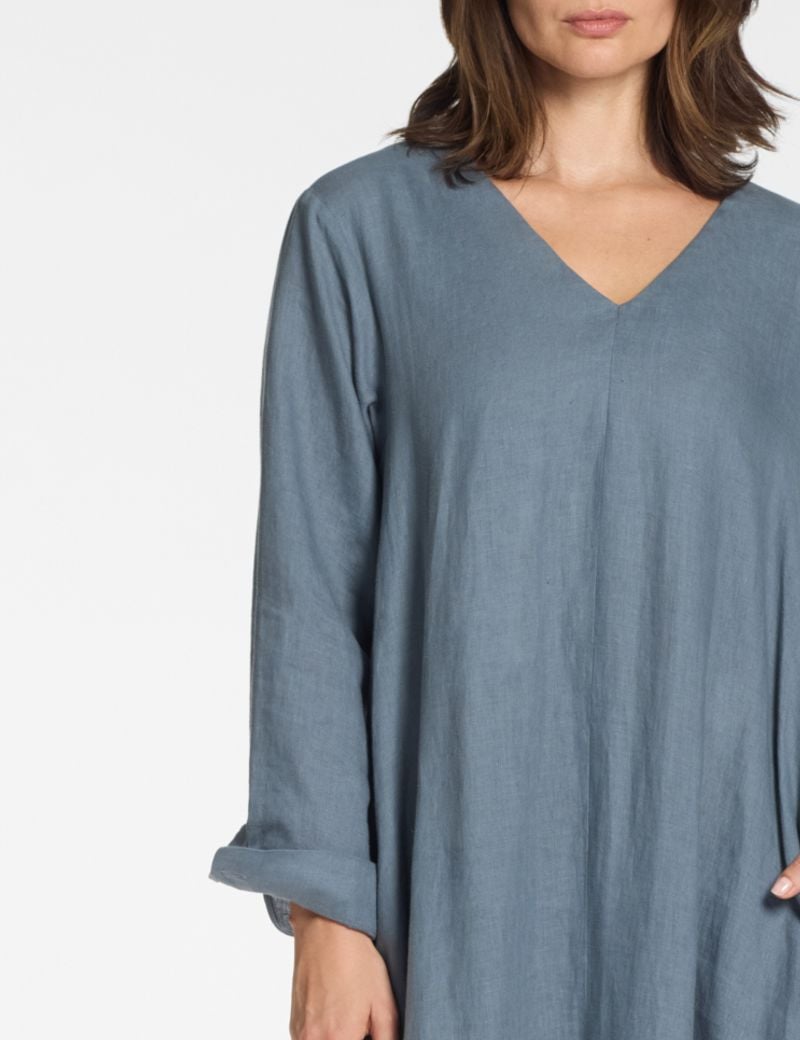 Sarah Pacini V-neck long dress – 100% linen