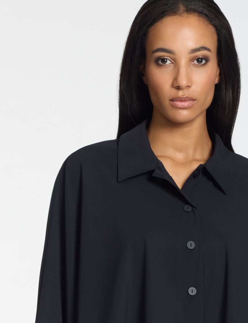 Sarah Pacini Poncho-Hemd – Techno-Stoff