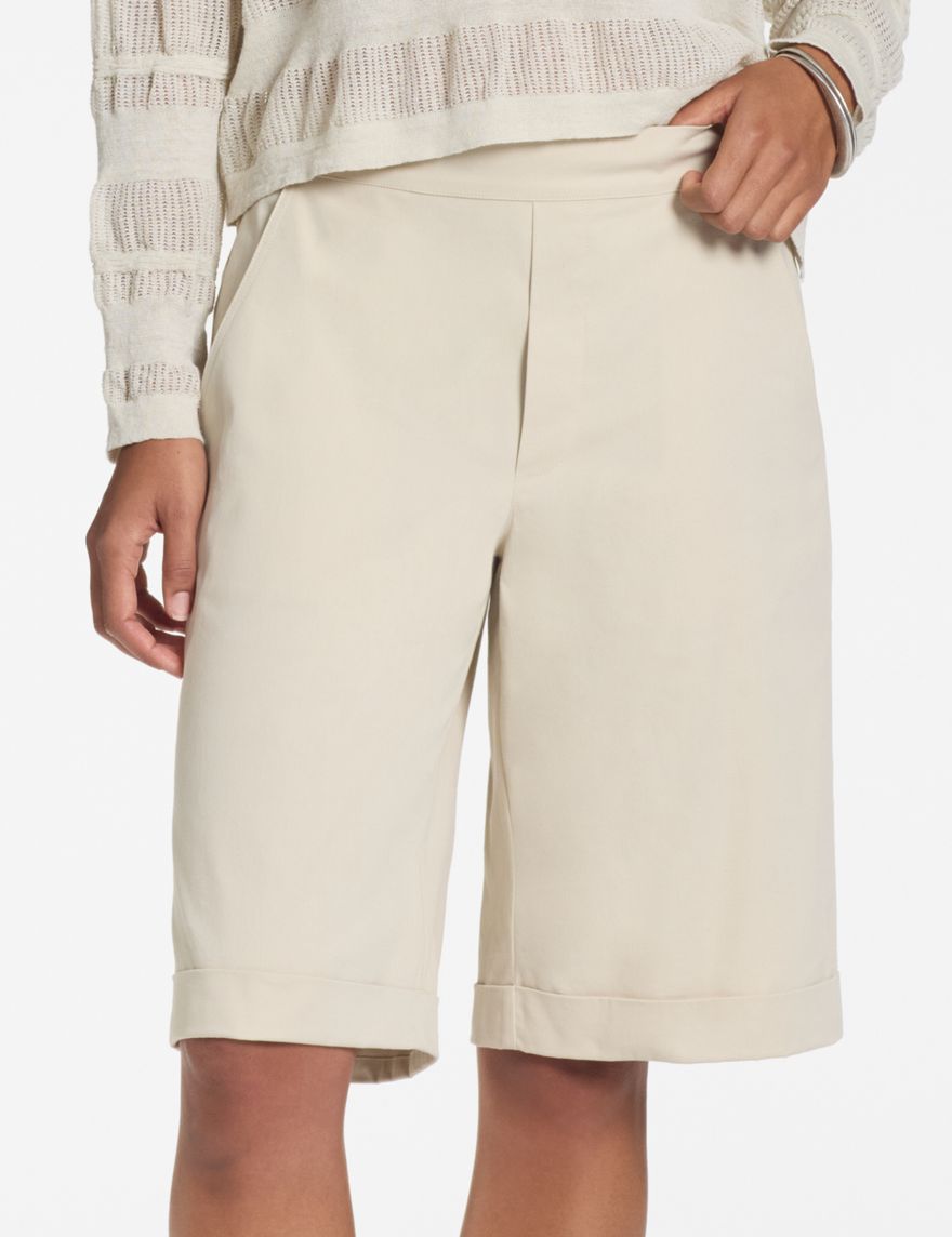 Sarah Pacini Bermudashort – stikdetails