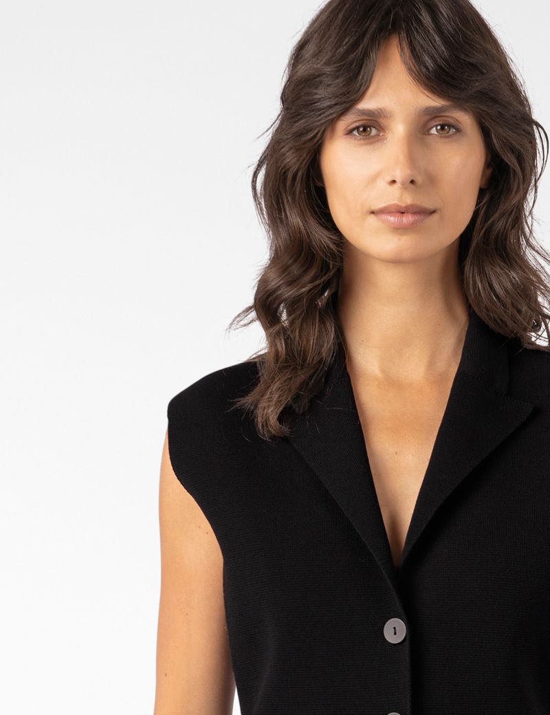 Sarah Pacini SLEEVELESS JACKET – STRUCTURED STRETCH VISCOSE