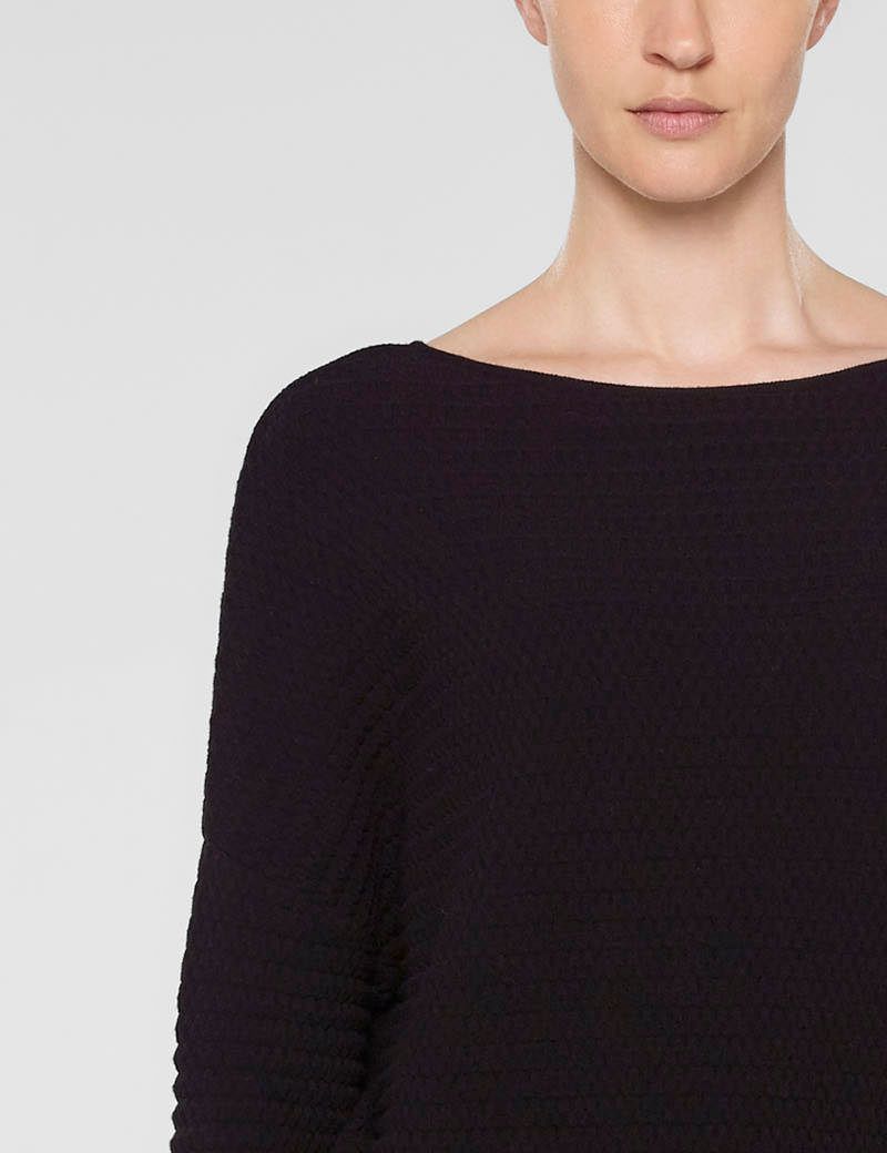 Sarah Pacini Kurzer, locker geschnittener sweater