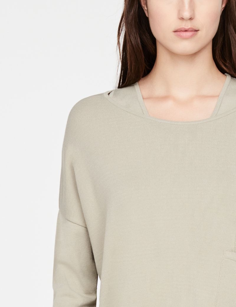 Sarah Pacini Pull court - free time