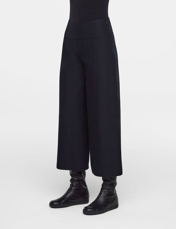 Sarah Pacini Cropped pants, high waits