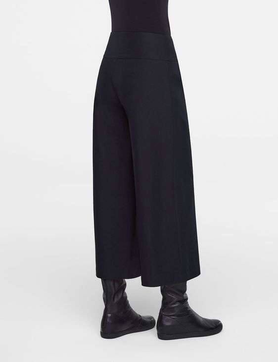 Sarah Pacini Cropped pants, high waits