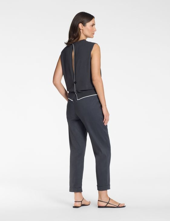 Sarah Pacini Sleeveless sweater – black trim