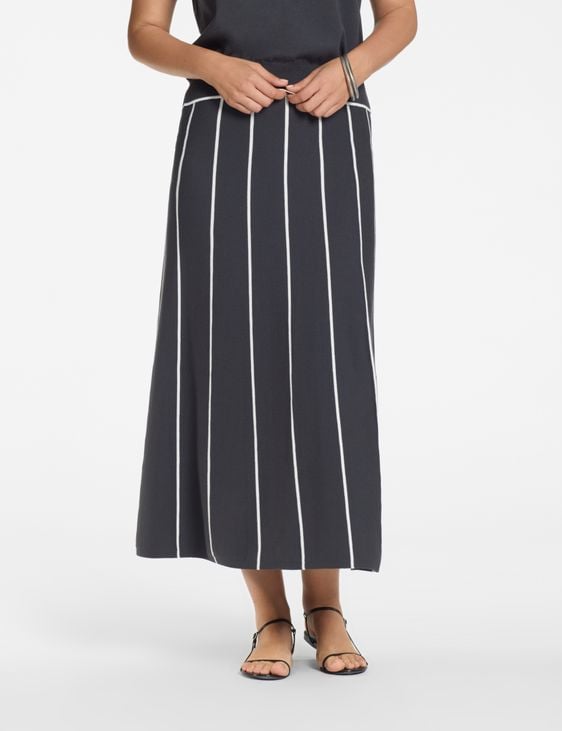 Sarah Pacini Long knit skirt – contrast lines