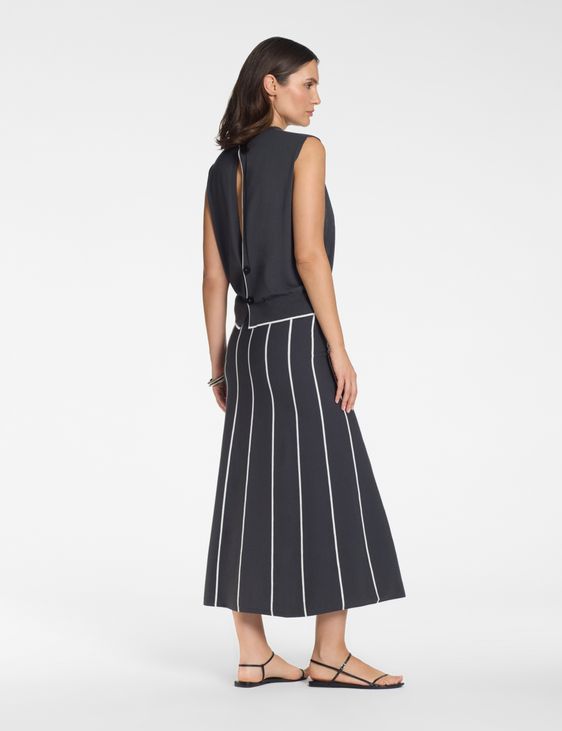 Sarah Pacini Long knit skirt – contrast lines