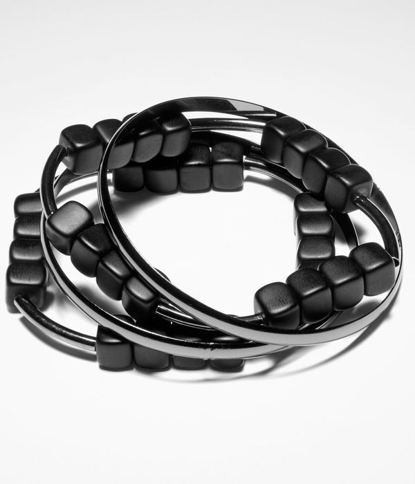 Hijsen Om te mediteren Eerbetoon Metal 4-loop silver bracelet by Sarah Pacini