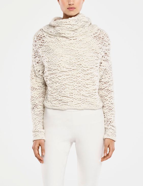 semi cropped sweater