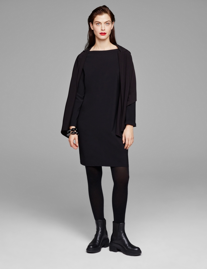 Robe Trapèze Noire Sarah Pacini Taille 34 – Élégante, Col Bateau, Pli Poitrine