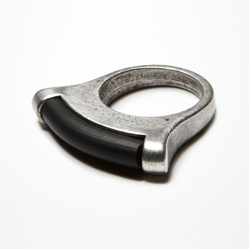 Sarah Pacini URBAN RING Vorne