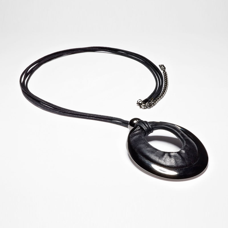 Sarah Pacini COLLIER - PENDENTIF CUIR & MÉTAL De face
