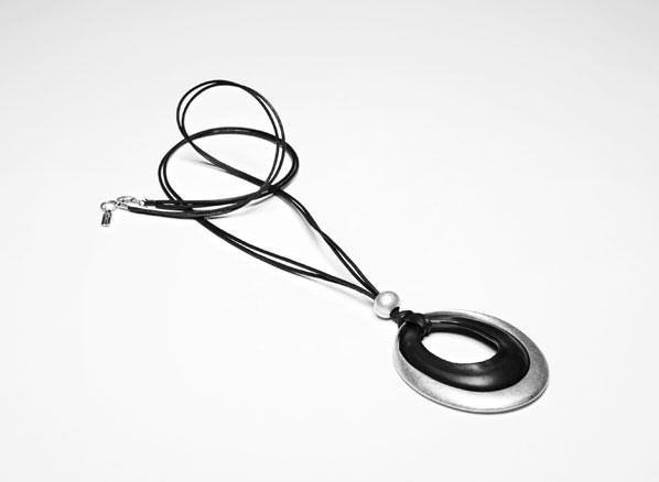 Sarah Pacini COLLIER - PENDENTIF CUIR & MÉTAL De face