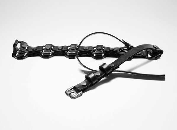 Sarah Pacini Lederen riem met metaalkleurige lussen - front