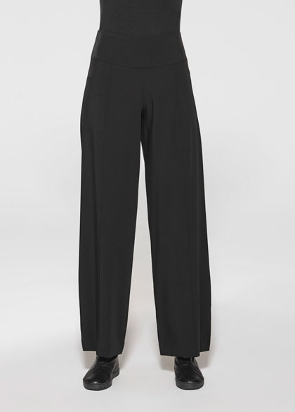 Buy your women's pants & leggings online at Sarah Pacini