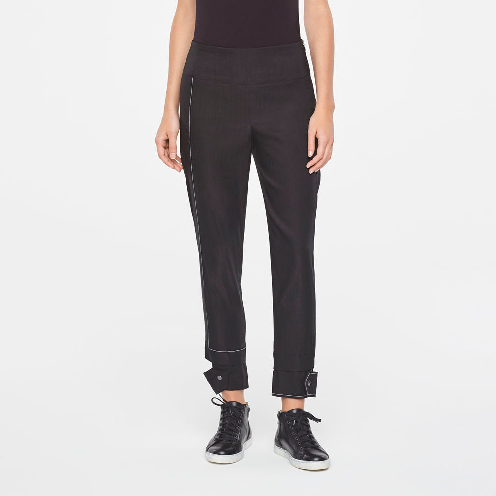 Sarah Pacini KURZE LEINENHOSE M. LOCH-BÜNDCHEN Vorne