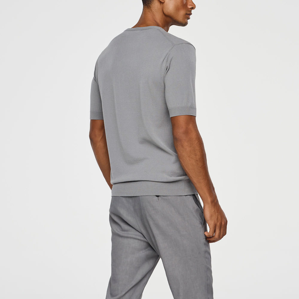 Sarah Pacini LEICHTER PULLOVER – KURZARM Rück