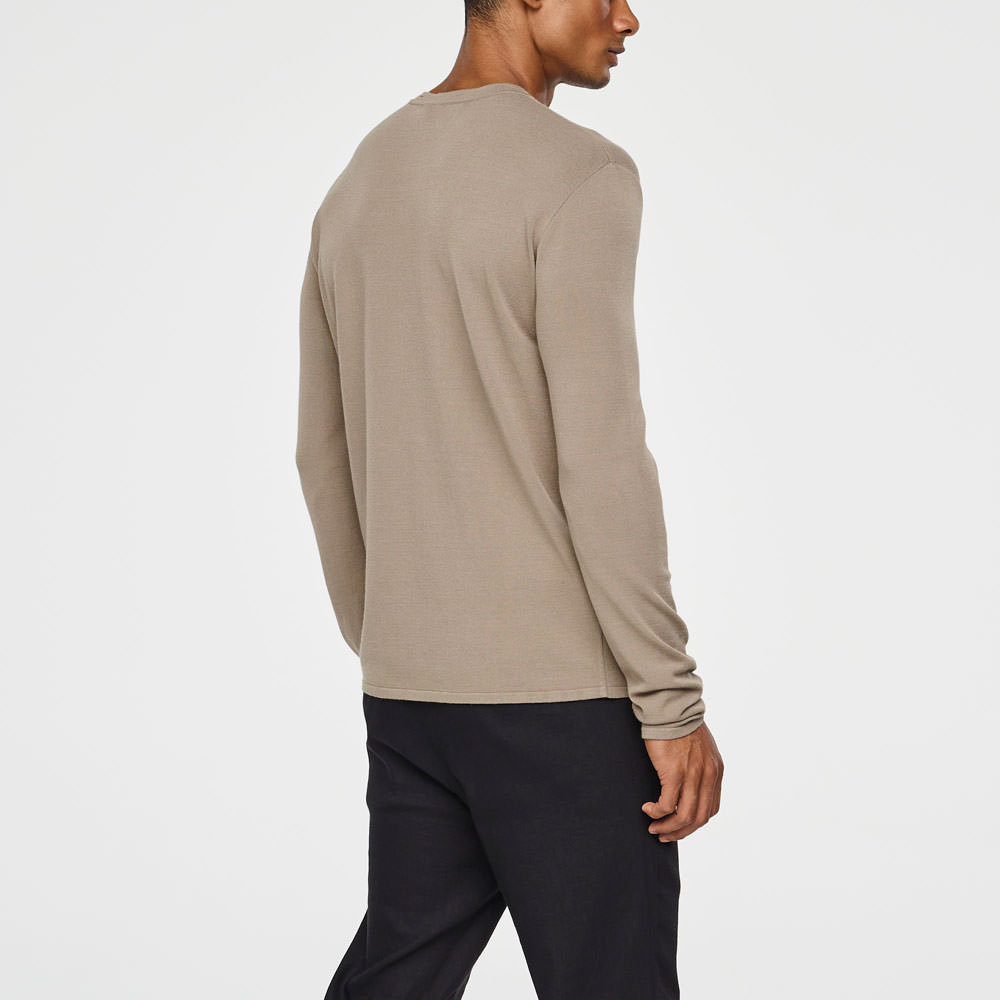 Sarah Pacini LIGHT SPRING SWEATER Back view