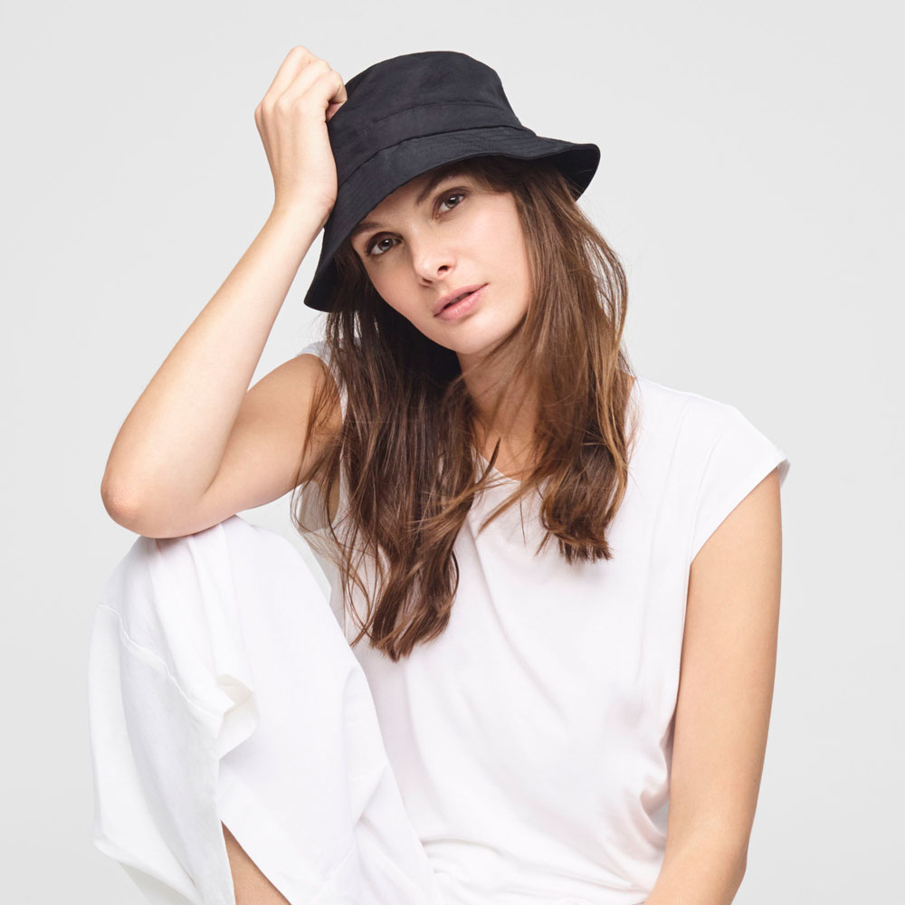 Sarah Pacini STRETCH - LINEN BUCKET HAT Front