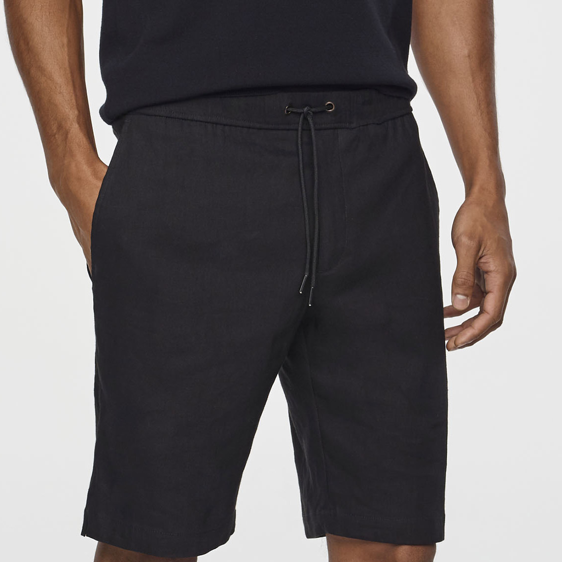 Sarah Pacini BERMUDASHORTS Vorne