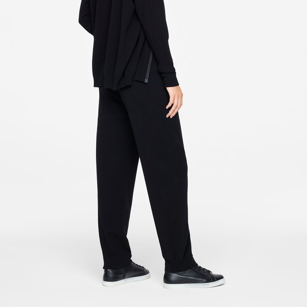 Sarah Pacini URBAN JOGGERS Achterzijde