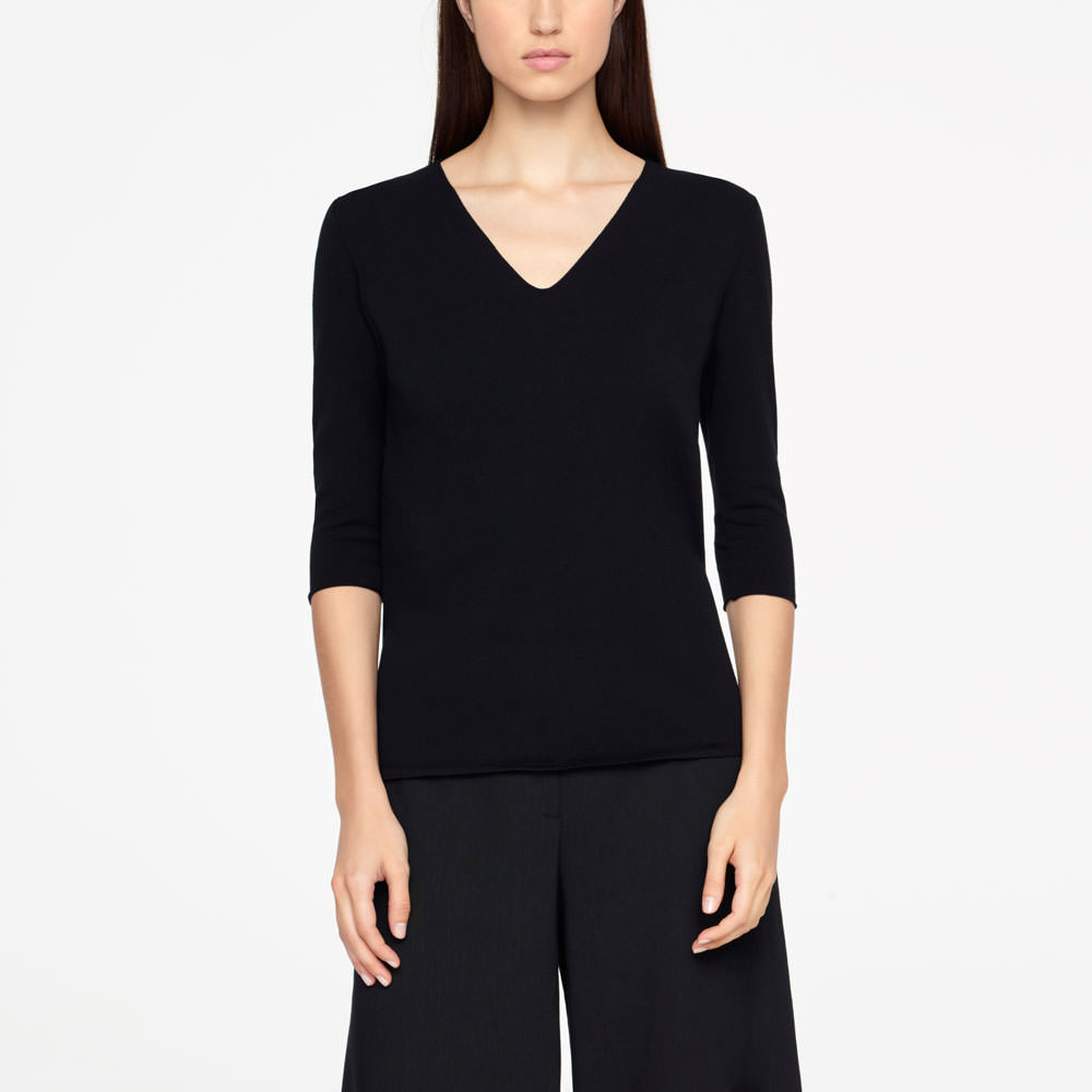 Sarah Pacini PULL COURT - LOGOS De face