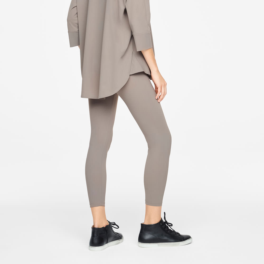 Sarah Pacini KORTE LEGGING Achterzijde