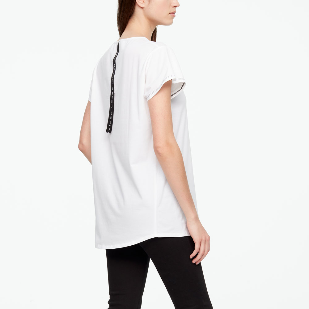 Sarah Pacini LANGE T-SHIRT - OVERSTIKKING Achterzijde