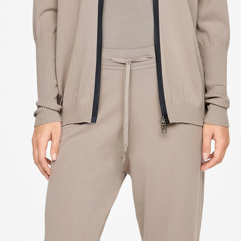 Sarah Pacini URBANE JOGGINGHOSE Vorne