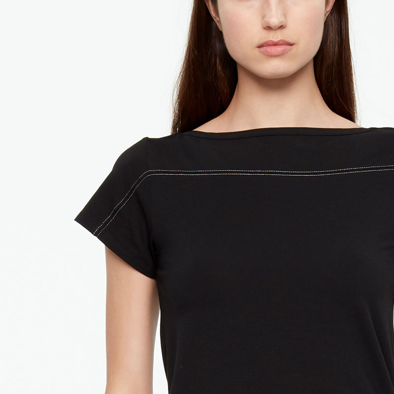 Sarah Pacini T-SHIRT – OVERSTITCHING Front