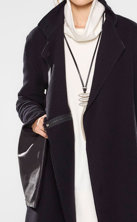 Sarah Pacini Pull long à col cheminée Look