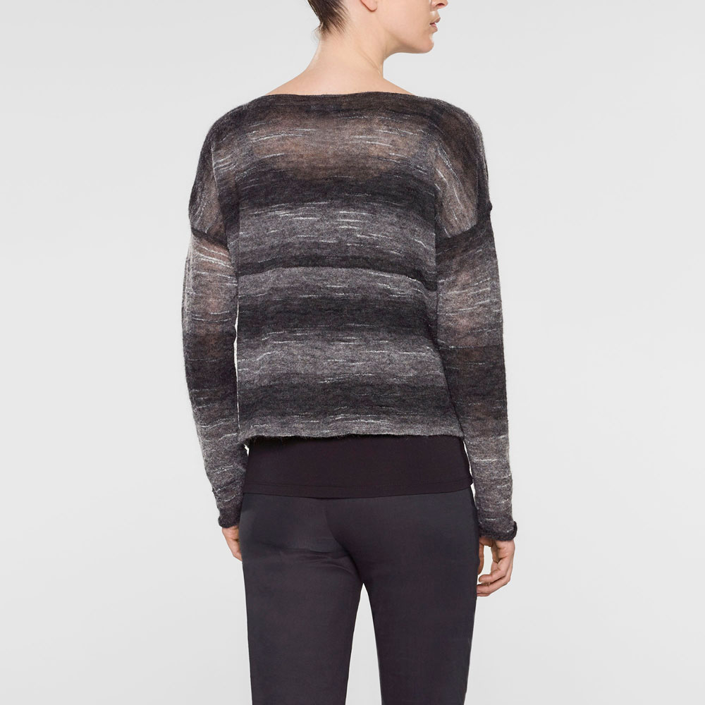 Sarah Pacini Pull court, ample Derrière
