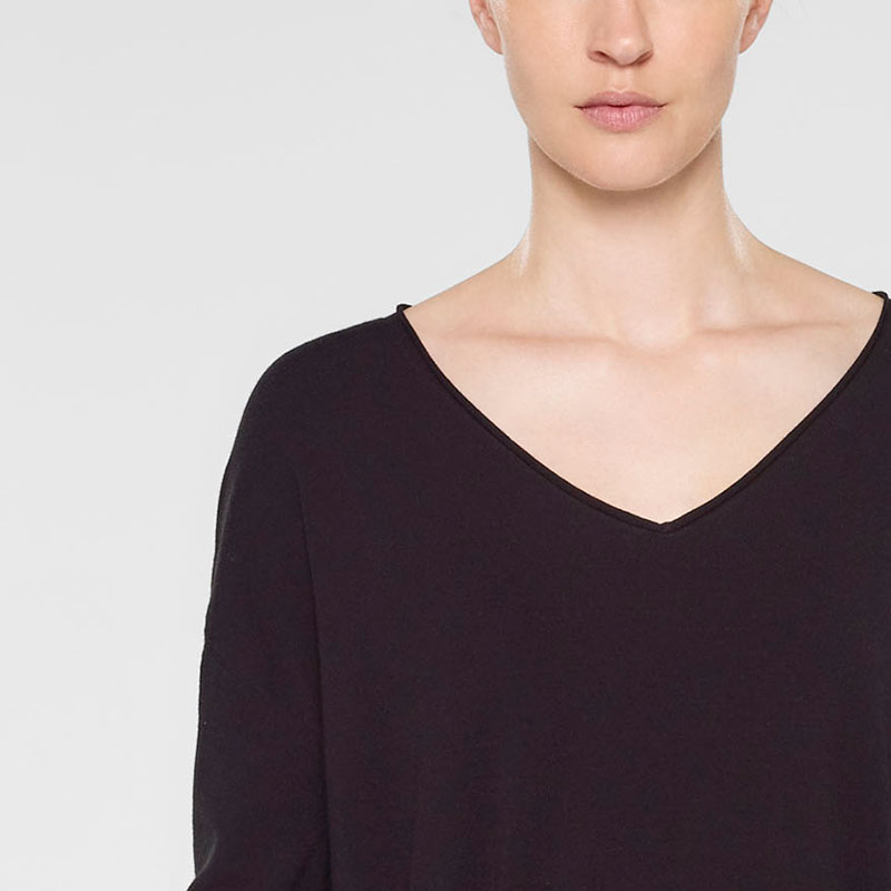 Sarah Pacini Langer sweater mit v-ausschnitt und weichem gürtel Vorne