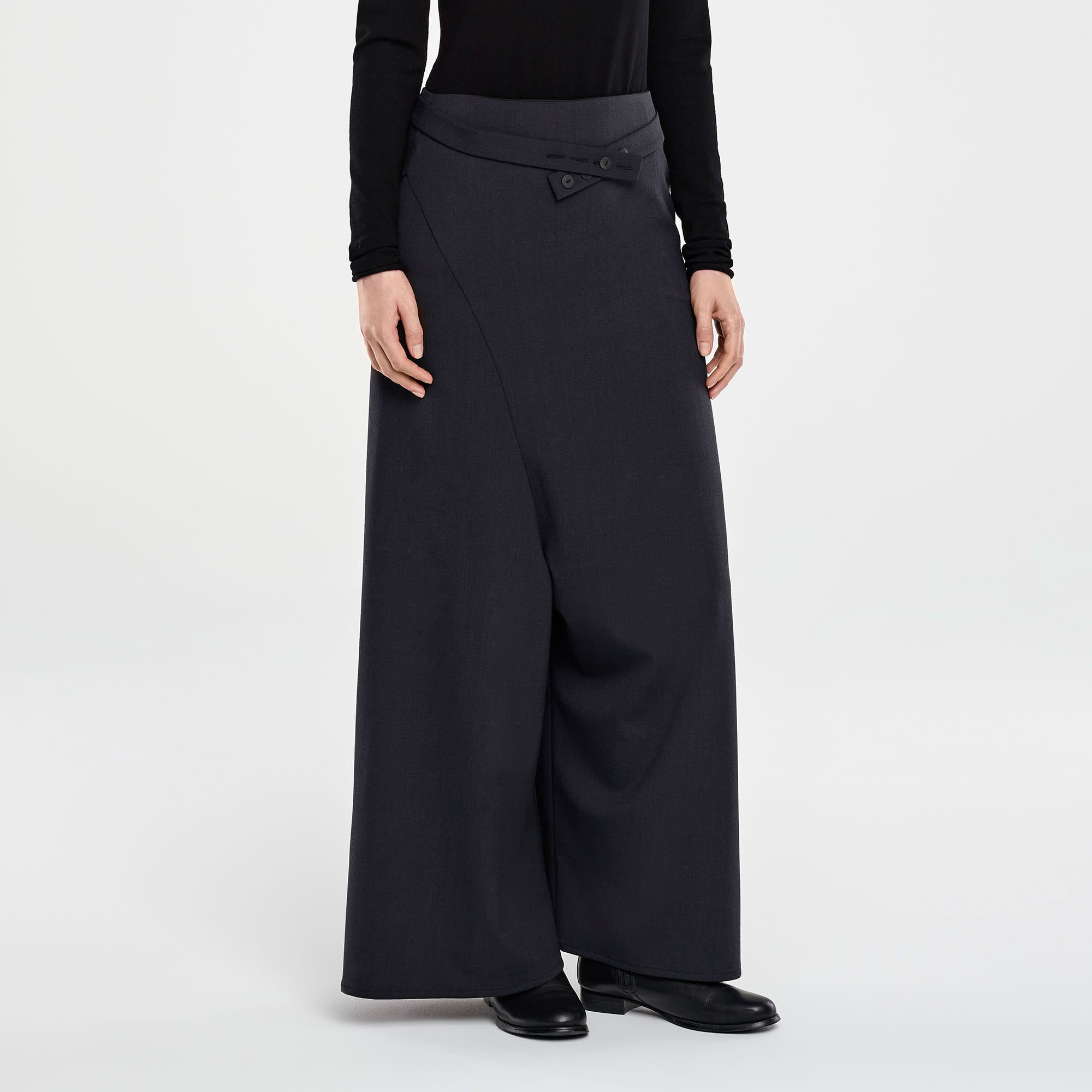 Jupe Sarah Pacini Noir Satin Polyester - Taille 2 (M) - Longueur Midi 32 Pouces - Occasion Très Bon état