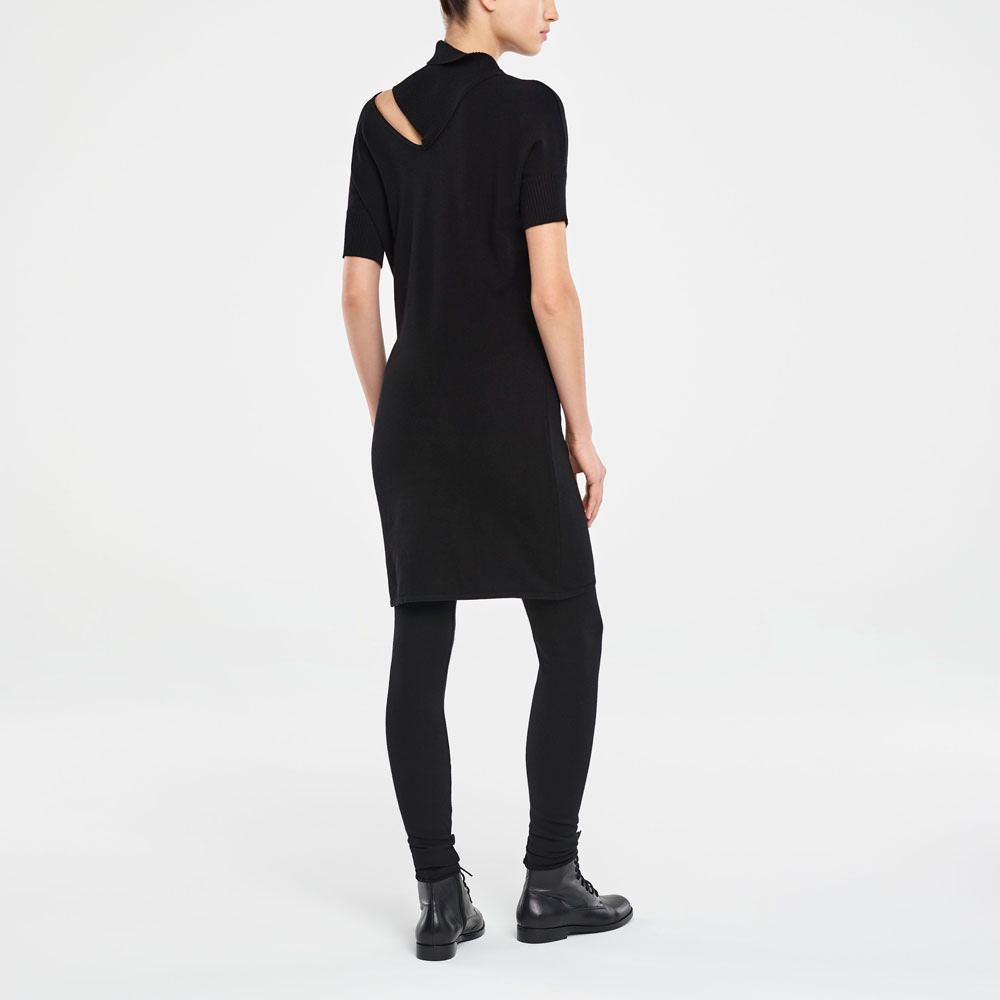 Sarah Pacini ROBE AUX GENOUX - COL VERSATILE Derrière