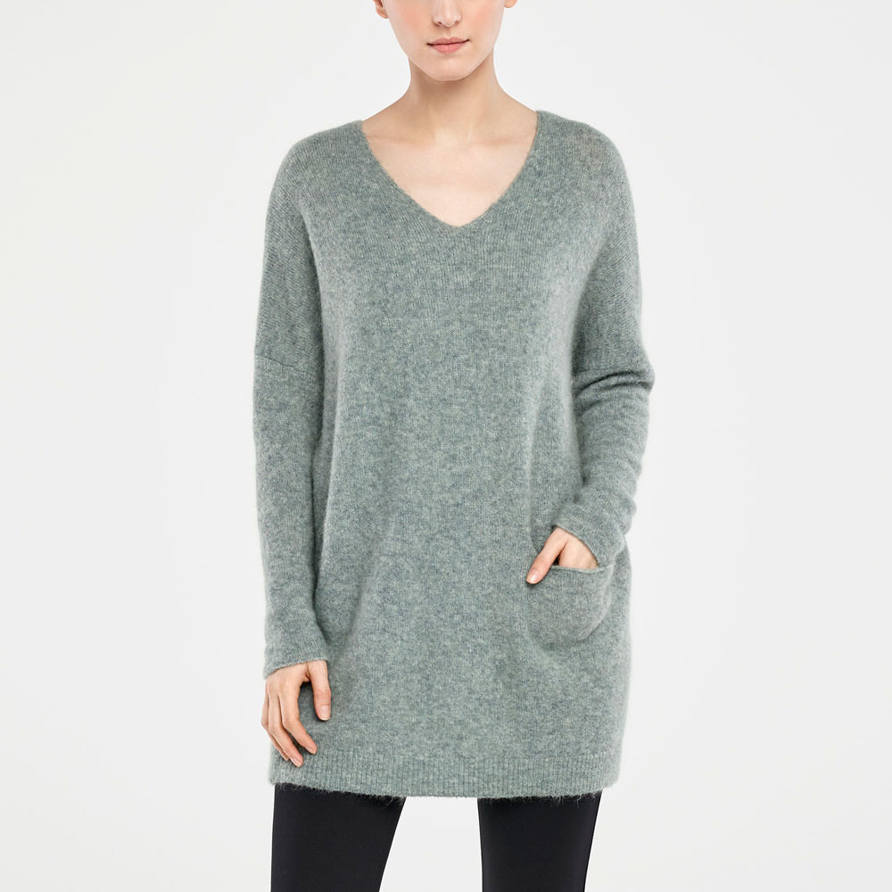 Sarah Pacini PULL LONG EN MOHAIR– COL EN V De face