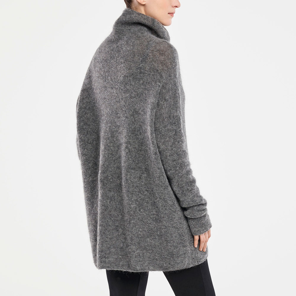 Sarah Pacini LANGER MOHAIR-SWEATER – WASSERFALLAUSSCHNITT Rück