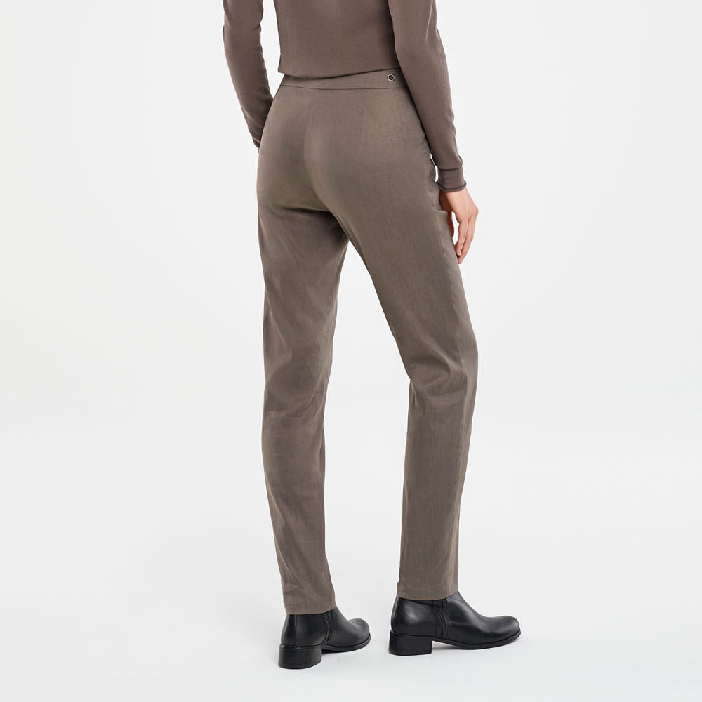 Sarah Pacini STRETCH LINEN PANTS Back view