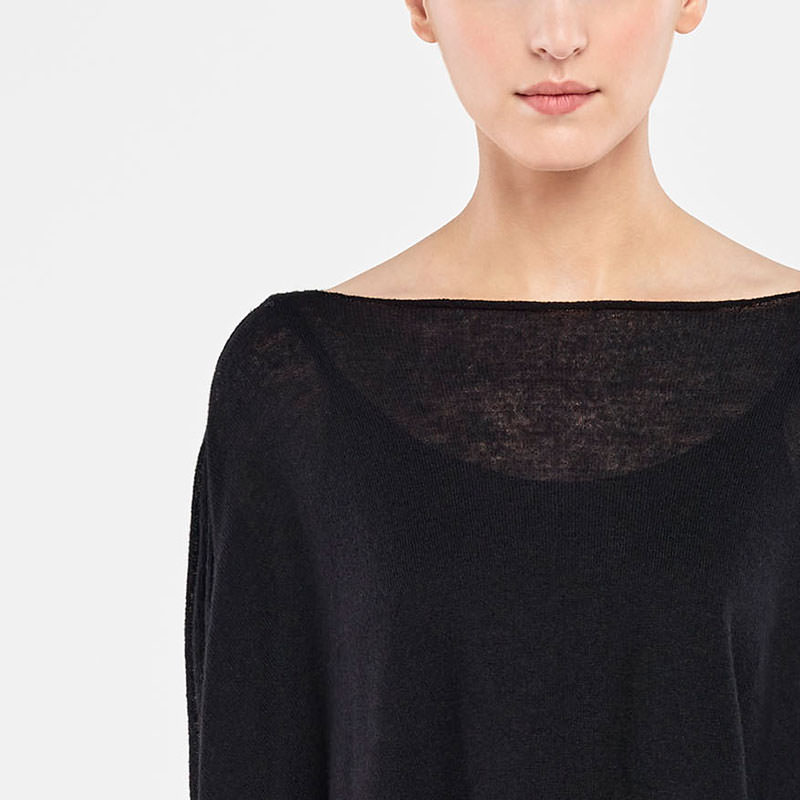 Sarah Pacini SWEATER – SEITENSCHLITZE Vorne