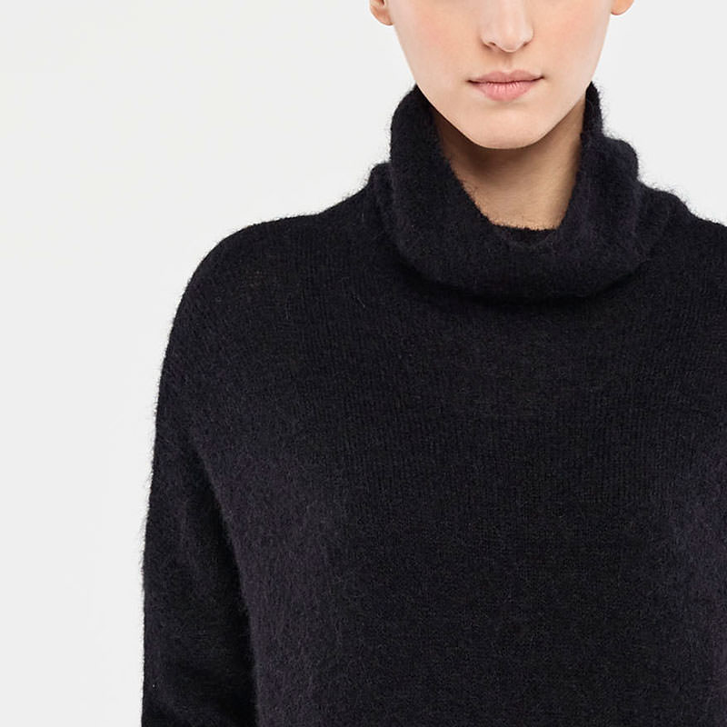 Sarah Pacini PULL LONG EN MOHAIR– COL BENITIER De face