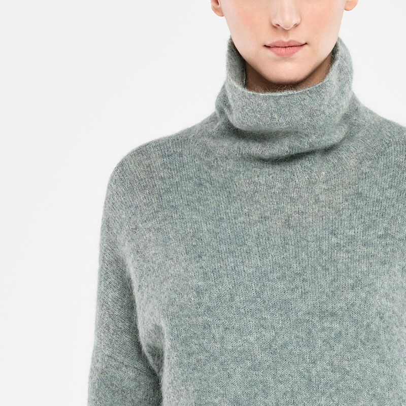 Sarah Pacini PULL LONG EN MOHAIR– COL BENITIER De face