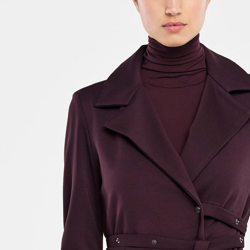 Sarah Pacini JERSEYJACKE – GÜRTEL MIT DRUCKKNÖPFEN Vorne
