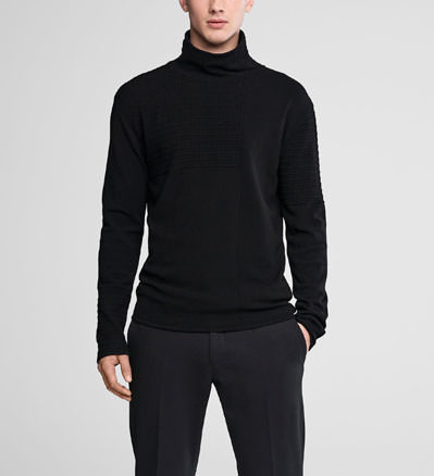 Sarah Pacini Stehkragenpullover - webmuster - front
