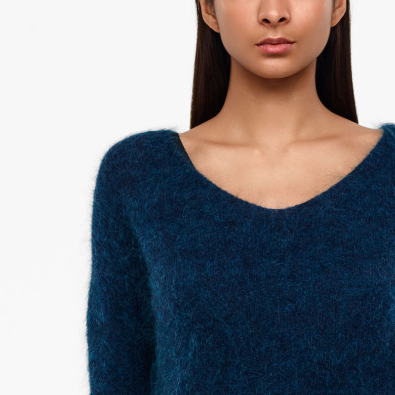 Sarah Pacini PULL COL V - EFFET BIJOU De face