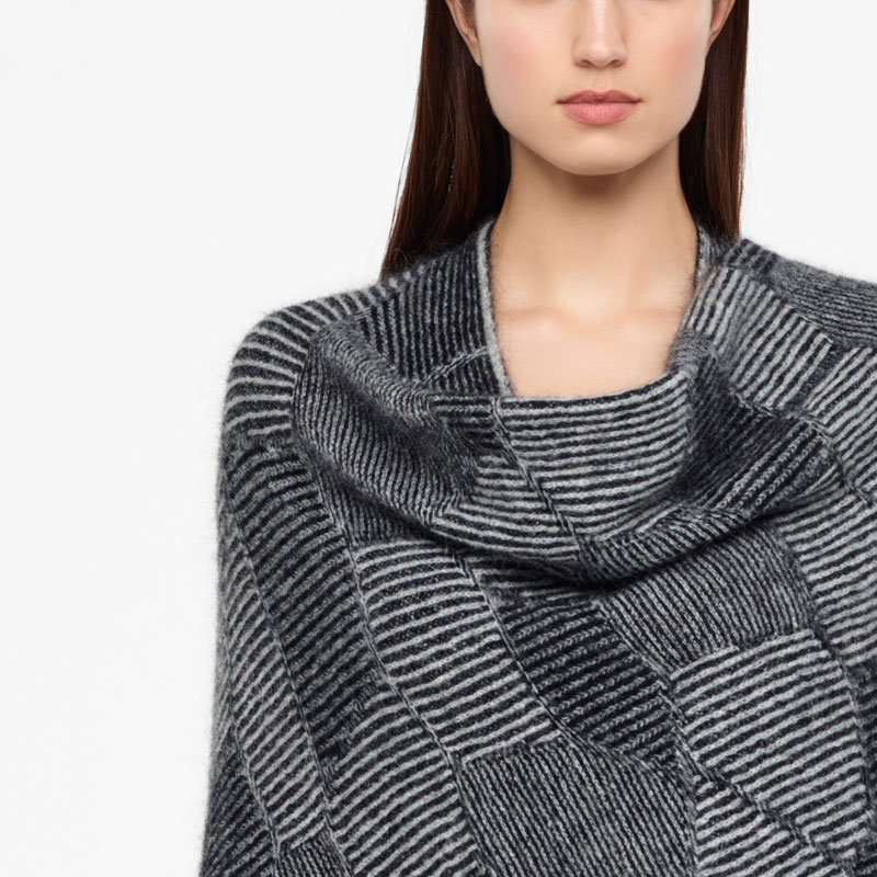 Sarah Pacini CAPE - MOTIF NID D'ABEILLES De face